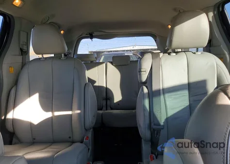 2011 Toyota Sienna Xle from USA, damaged, VIN 5TDYK3DC7BS008437